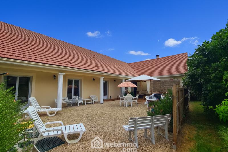 Maison - 231 m² - 8 pièces