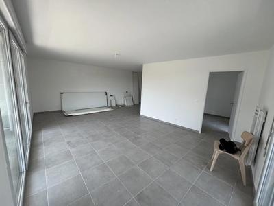 Appartement - 90 m² - 4 pièces