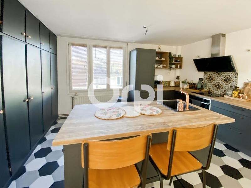 Appartement - 95 m² - 4 pièces