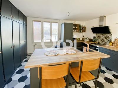 Appartement - 95 m² - 4 pièces