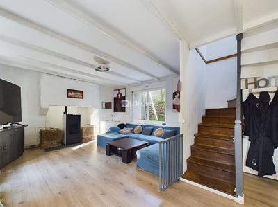 Maison - 98 m² - 4 pièces