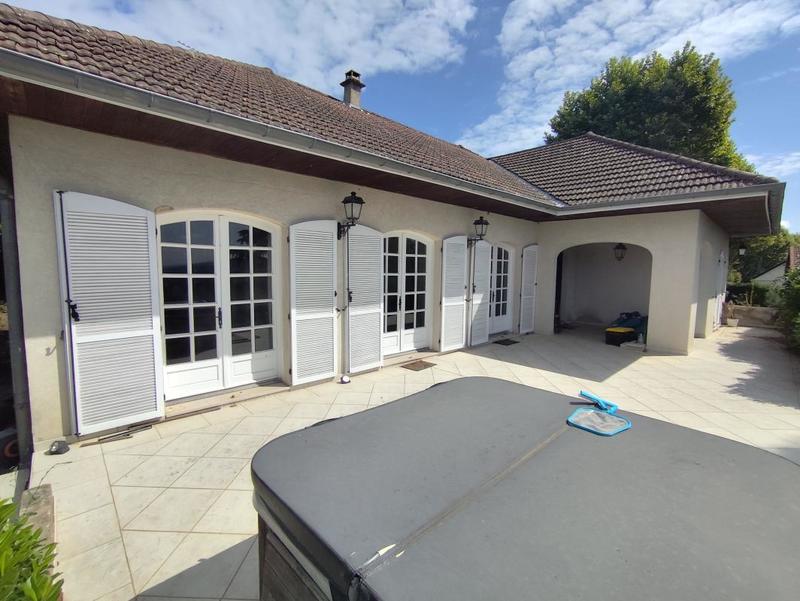 Maison - 160 m² - 5 pièces