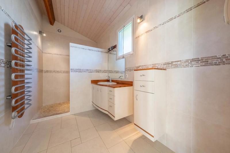 Maison - 196 m² - 6 pièces