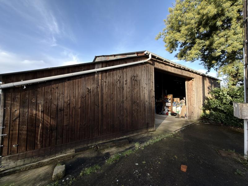 Maison - 261 m² - 8 pièces