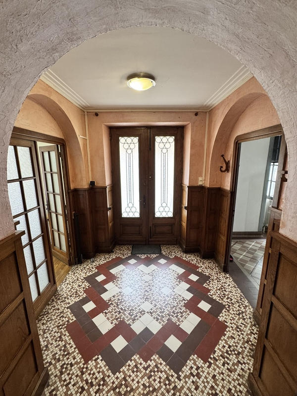 Maison - 224 m² - 10 pièces