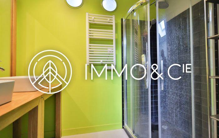 Maison - 225 m² - 6 pièces