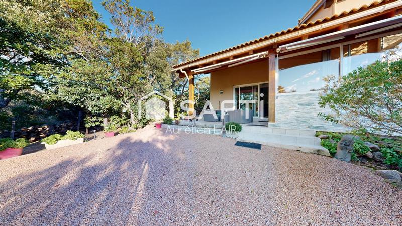 Maison - 180 m² - 7 pièces