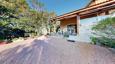 Maison - 180 m² - 7 pièces