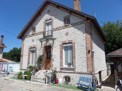 Maison - 122 m² - 4 pièces