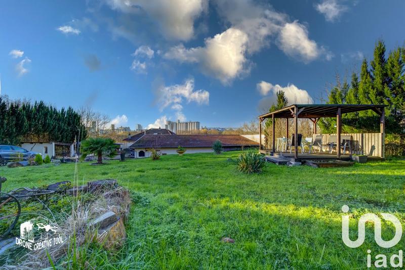 Appartement - 222 m² - 7 pièces