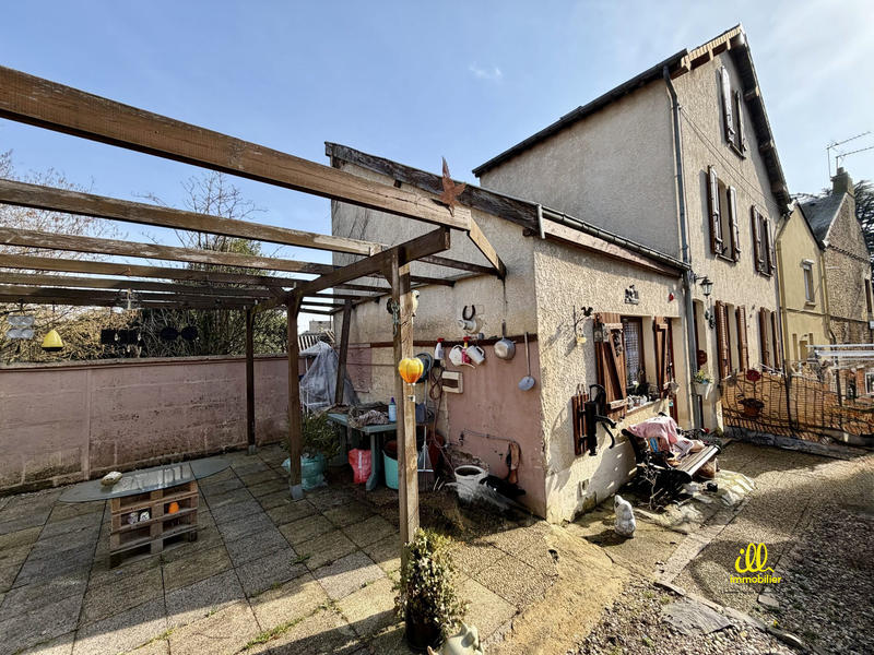 Maison - 88 m² - 5 pièces