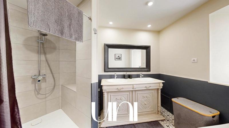 Maison - 186 m² - 6 pièces