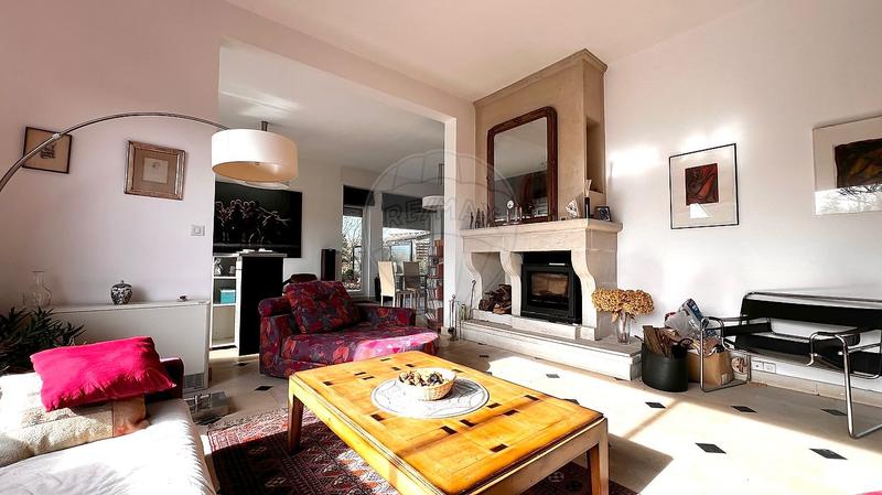 Propriété - 373 m² - 10 pièces