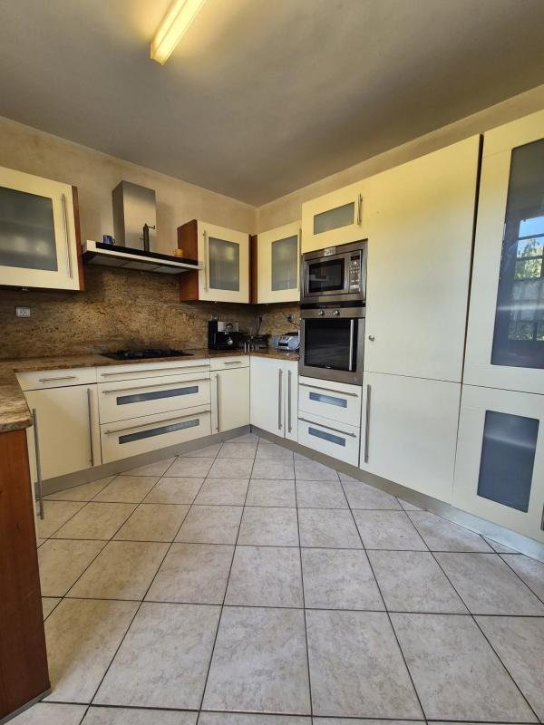 Maison - 144 m² - 5 pièces