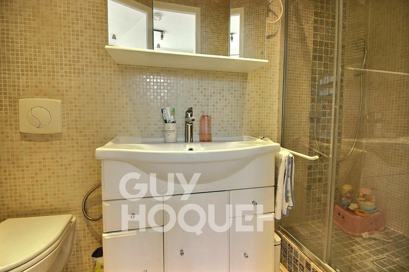 Maison - 94 m² - 5 pièces