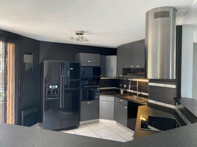 Appartement - 140 m² - 4 pièces