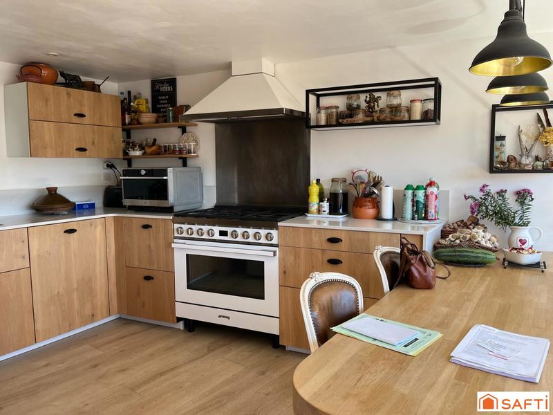 Maison - 180 m² - 6 pièces