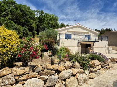 Maison - 200 m² - 6 pièces