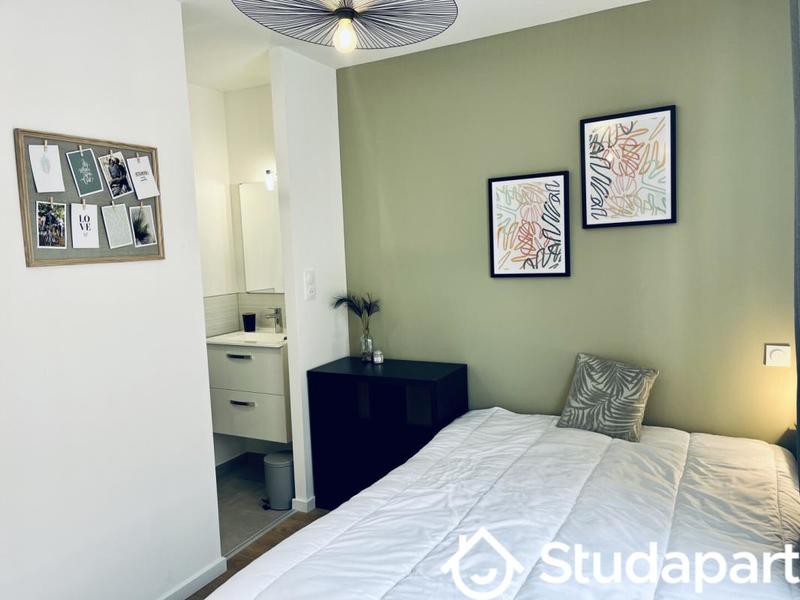 Chambre - 10 m² - 1 pièce