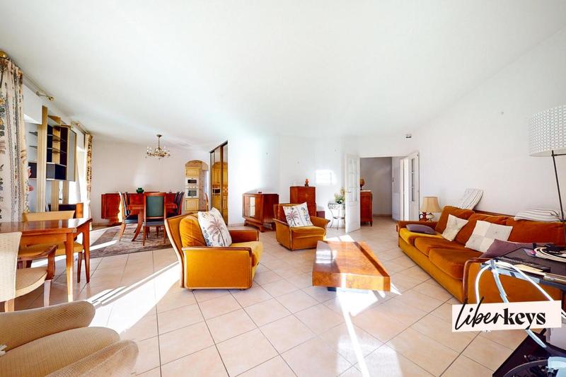 Appartement - 226 m² - 5 pièces