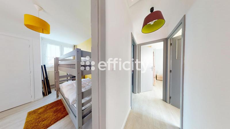 Maison - 85 m² - 5 pièces