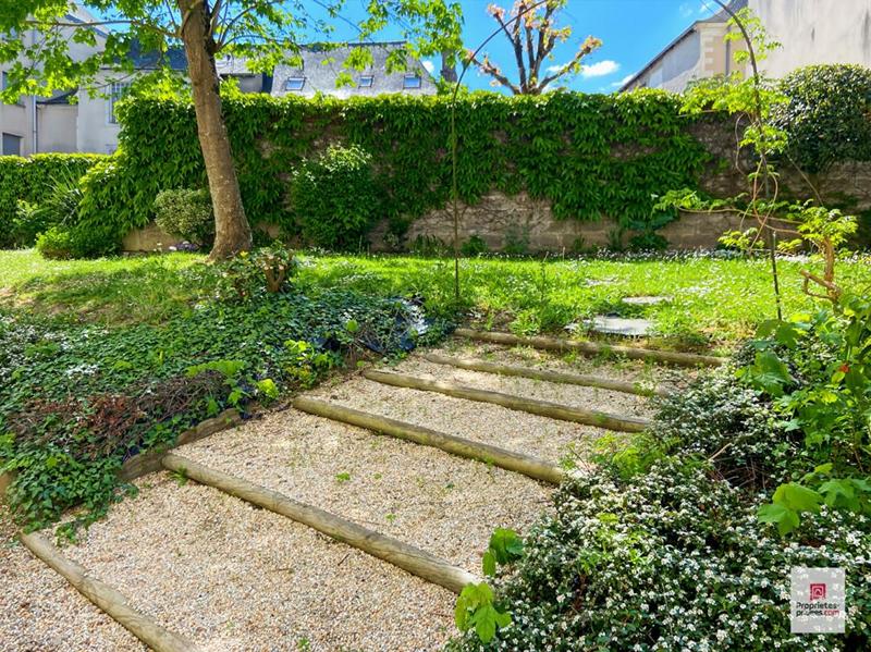 Appartement - 85 m² - 5 pièces