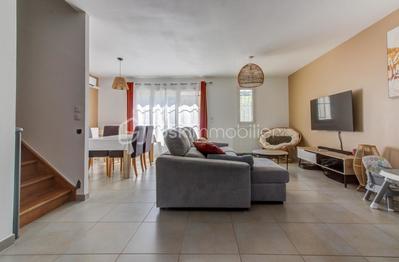 Maison - 88 m² - 4 pièces