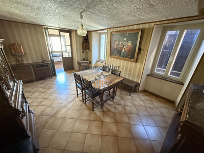 Maison - 152 m² - 1 pièce