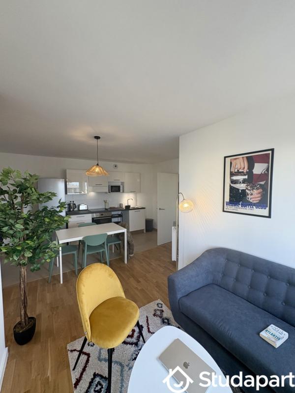 Chambre - 9 m² - 1 pièce