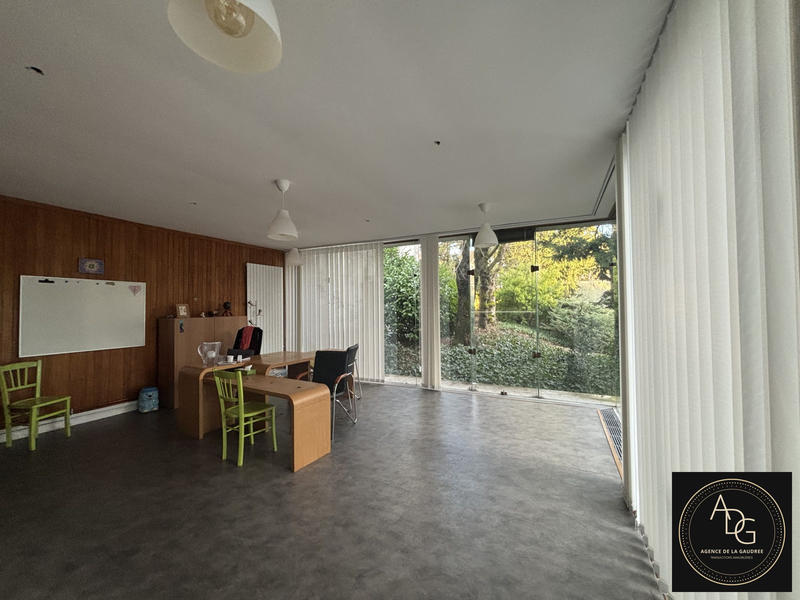 Local d'activités - 90 m² - 3 pièces