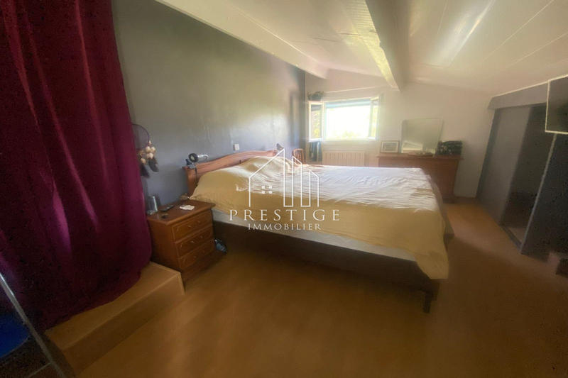 Maison - 197 m² - 2 pièces