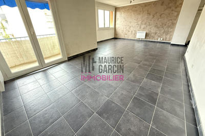 Appartement - 77 m² - 4 pièces