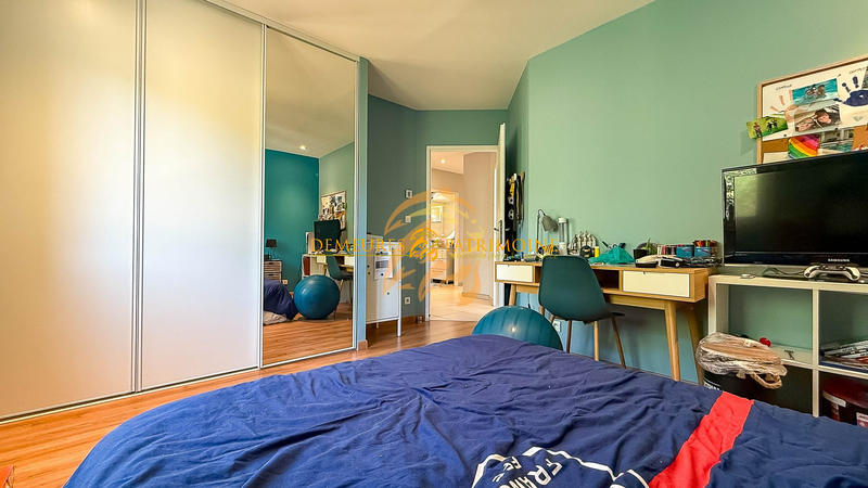 Maison - 193 m² - 5 pièces