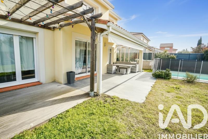 Maison - 110 m² - 5 pièces