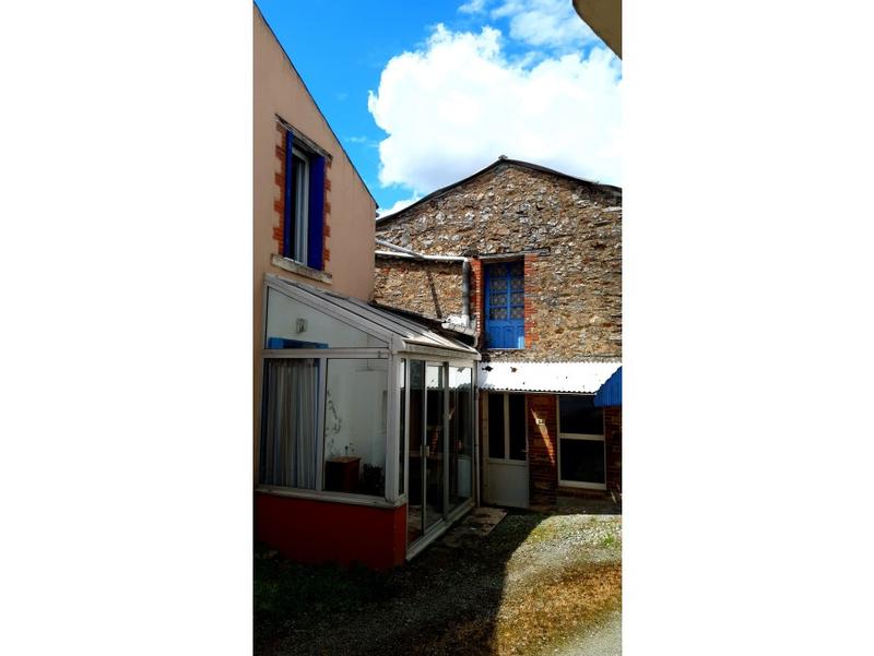 Maison - 83 m² - 8 pièces