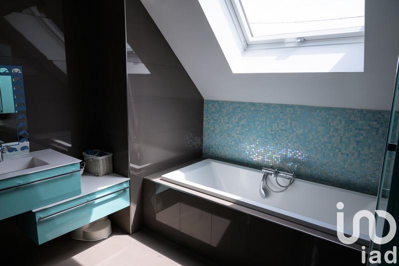 Maison - 162 m² - 6 pièces