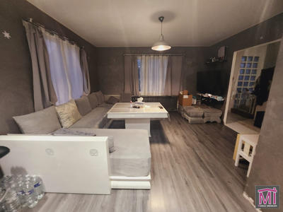 Maison - 94 m² - 5 pièces