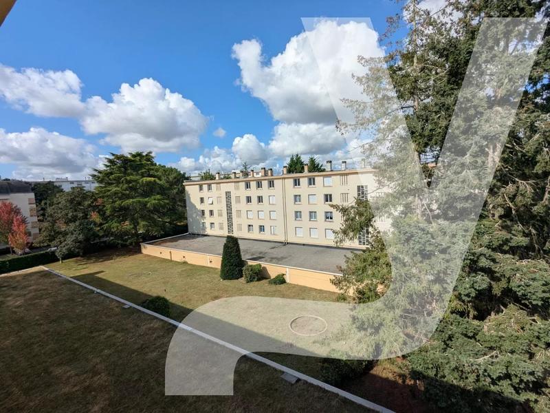 Appartement - 117 m² - 6 pièces