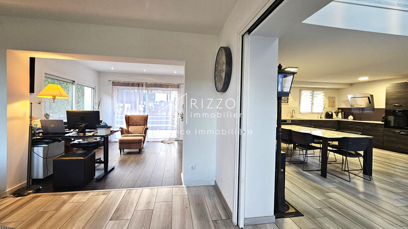 Maison - 127 m² - 5 pièces