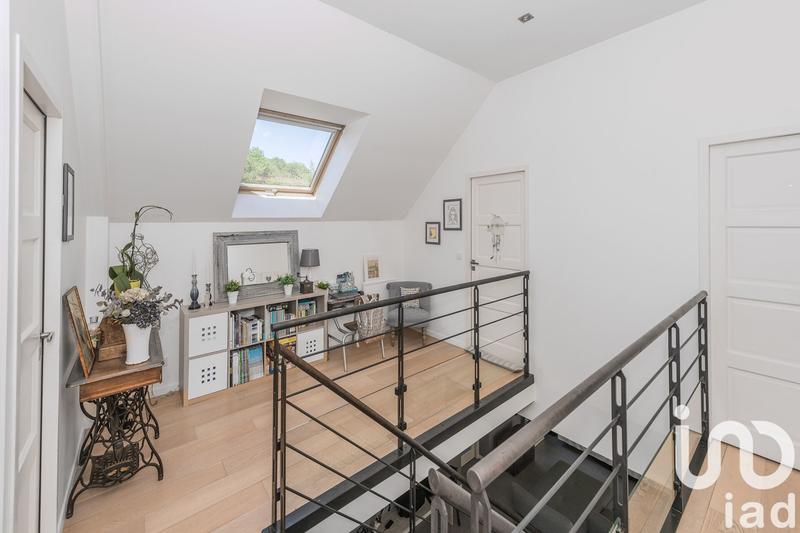 Maison - 225 m² - 8 pièces