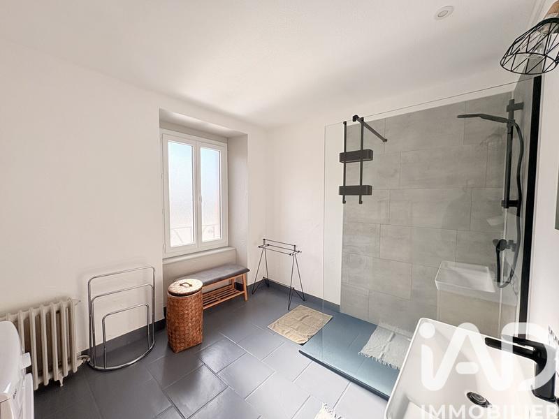 Maison - 300 m² - 11 pièces