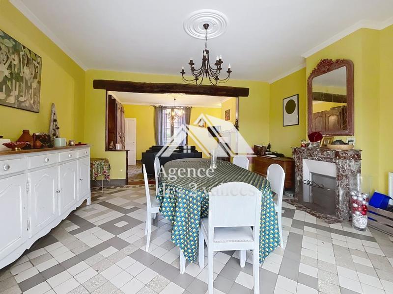 Propriété - 245 m² - 5 pièces