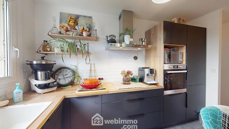 Appartement - 95 m² - 5 pièces