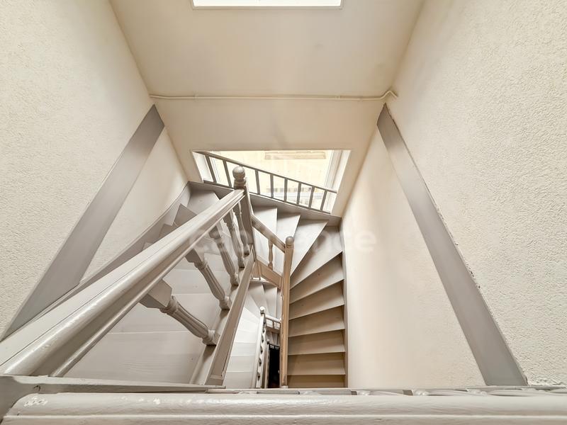 Immeuble - 331 m² - 14 pièces