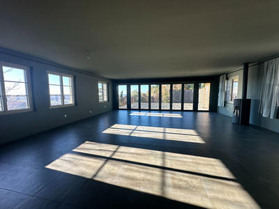 Maison - 327 m² - 13 pièces