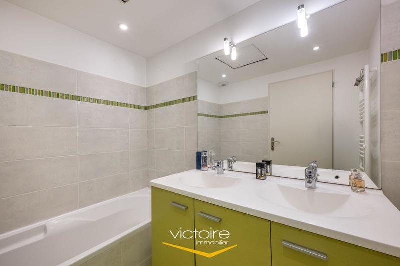 Maison - 96 m² - 5 pièces