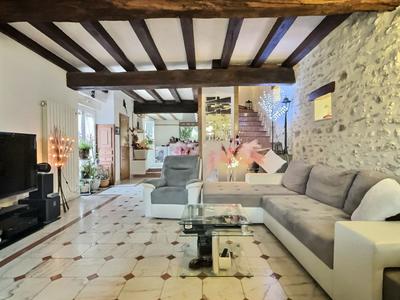 Maison - 110 m² - 4 pièces