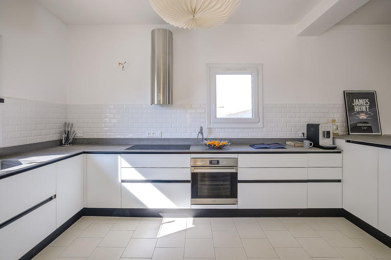 Villa - 220 m² - 6 pièces