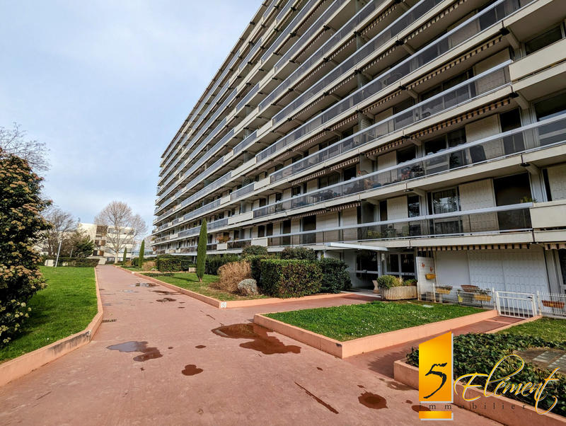 Appartement - 75 m² - 3 pièces