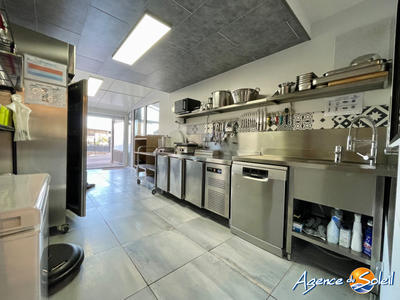 Local commercial - 48 m² - 2 pièces